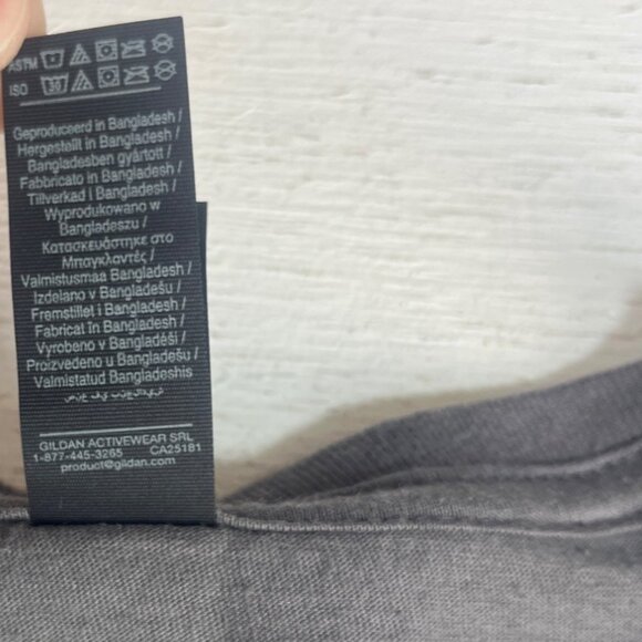 Shadow The Hedgehog Fearless Year Graphic Tshirt Mens Gray Small - Picture 8 of 8